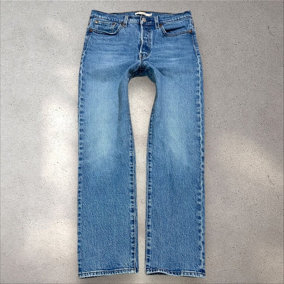 Vintage Big E Levi’s Classic Wedgie Straight Jeans - Picture 2 of 8